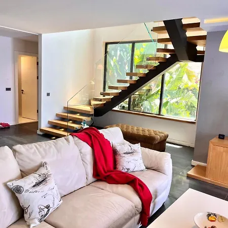 In A Modern With A Private Pool In Villa *