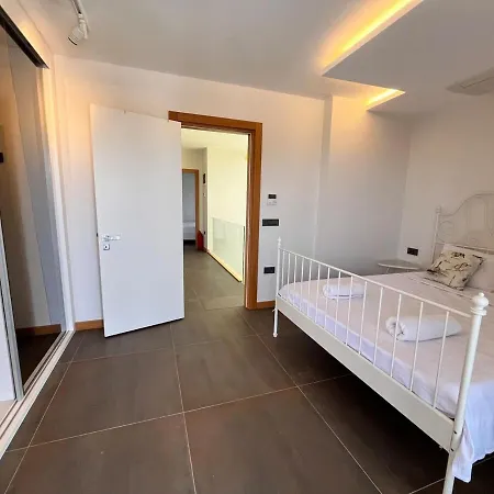 In A Modern With A Private Pool In Çeşme