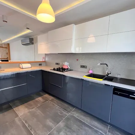 In A Modern With A Private Pool In فيلة