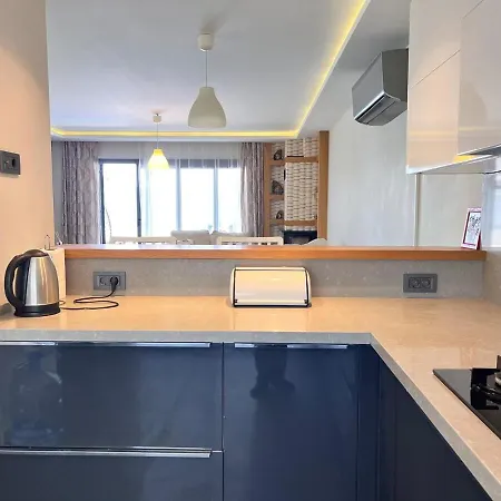 فيلة In A Modern With A Private Pool In *