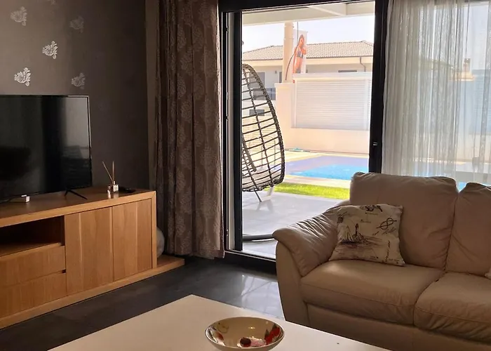 In A Modern With A Private Pool In Villa