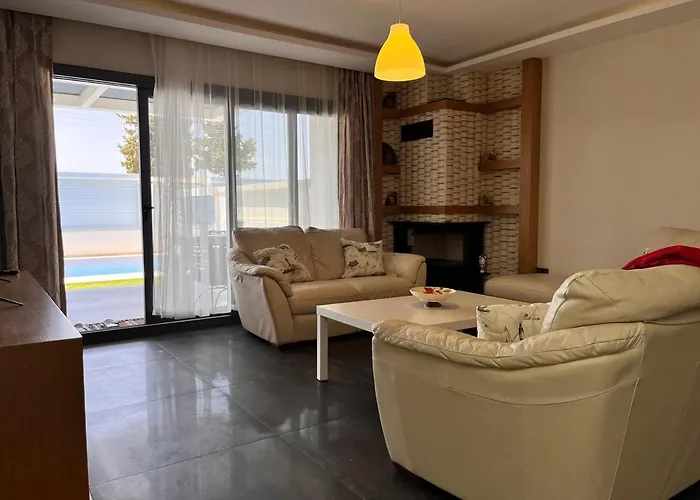 In A Modern With A Private Pool In Villa *