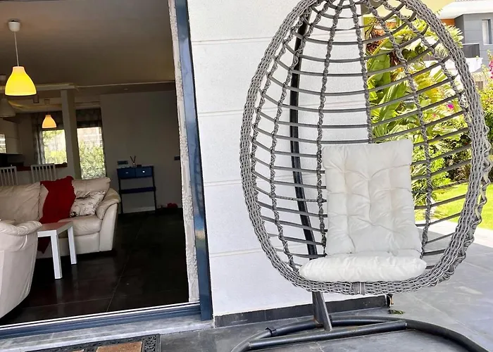 Villa In A Modern With A Private Pool In Cesme