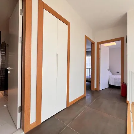 In A Modern With A Private Pool In ヴィラ *