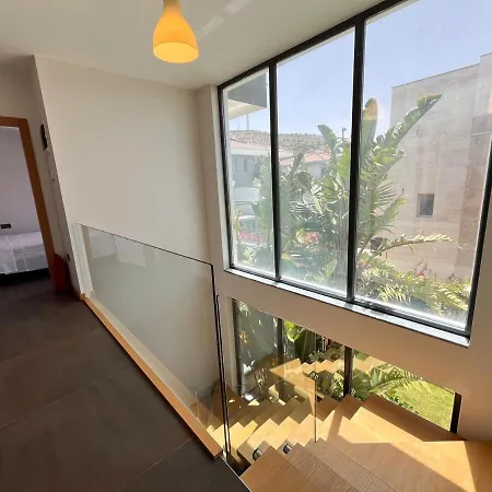 In A Modern With A Private Pool In ヴィラ