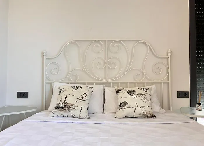 别墅 In A Modern With A Private Pool In Çeşme