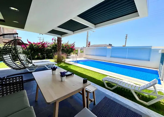 别墅 In A Modern With A Private Pool In *