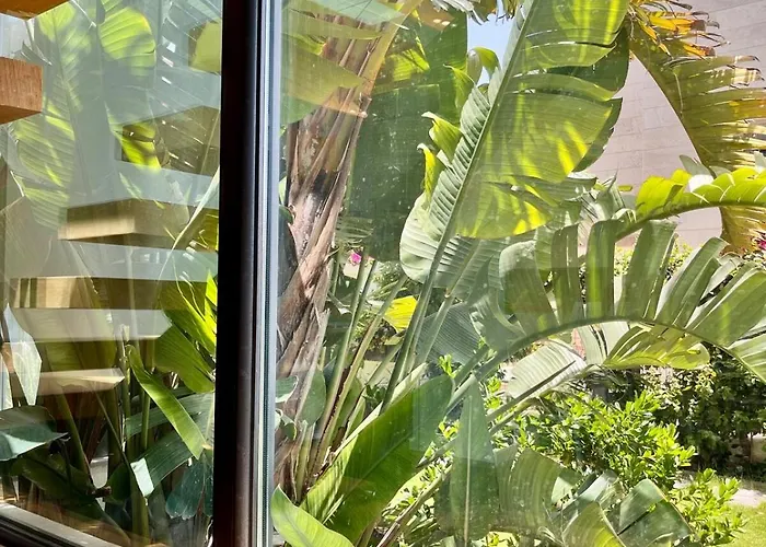 In A Modern With A Private Pool In Çeşme